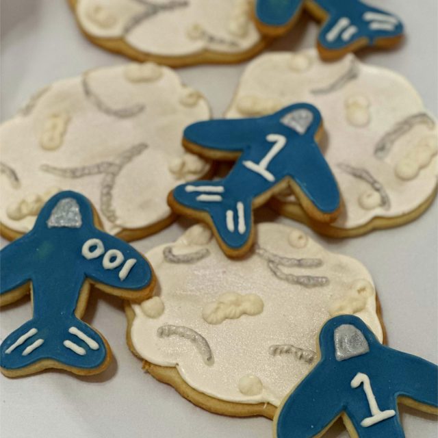 Airplane Cookies