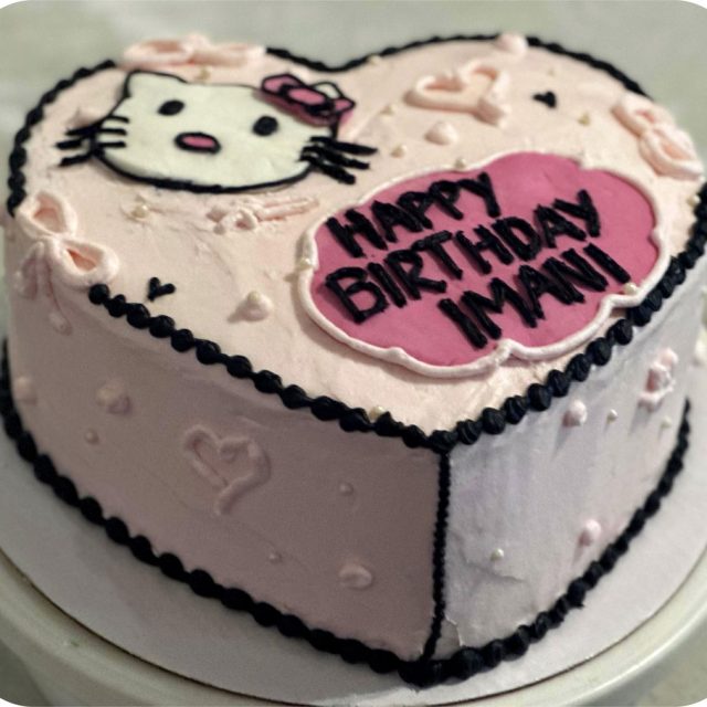 Hello Kitty Cake